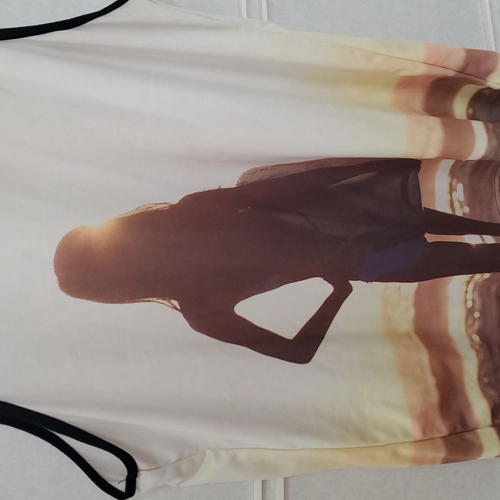 Pacific Surf Graphic Tank Top - Picture 2 of 4